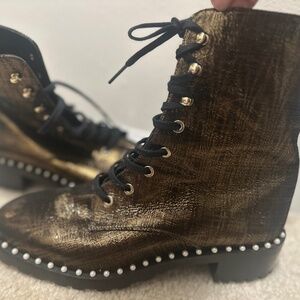 Stuart Whitman boots sz 8 Amazing unique combat boots